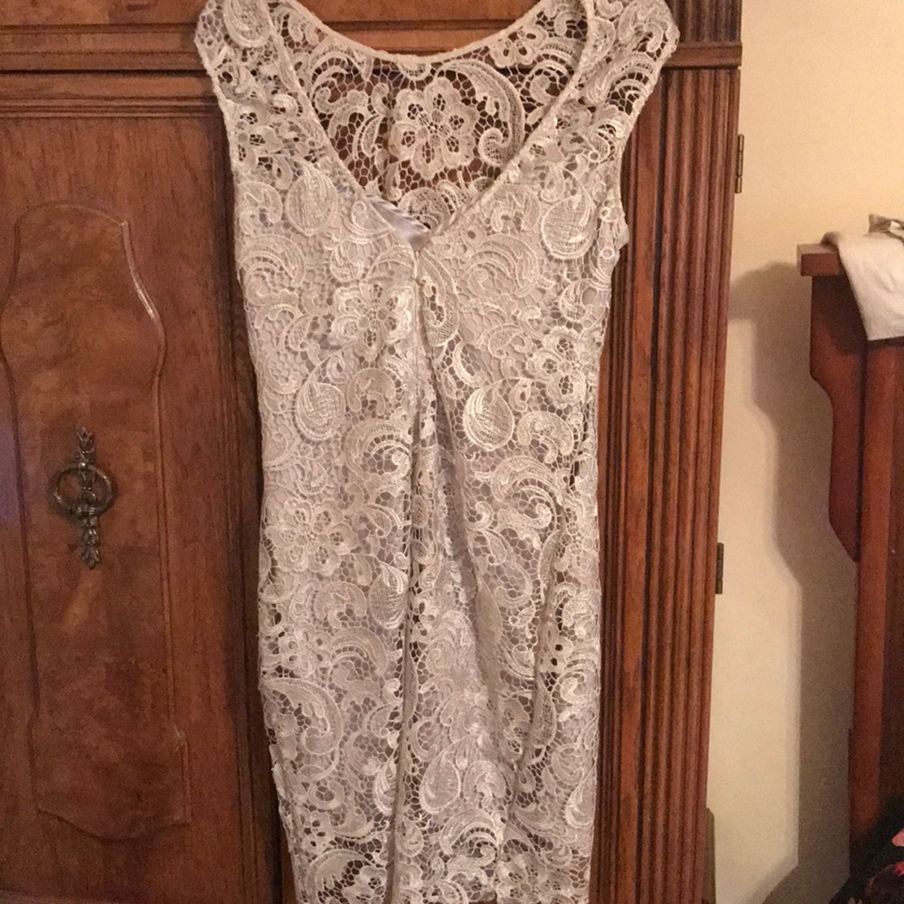 Dress - Picture 3 of 3